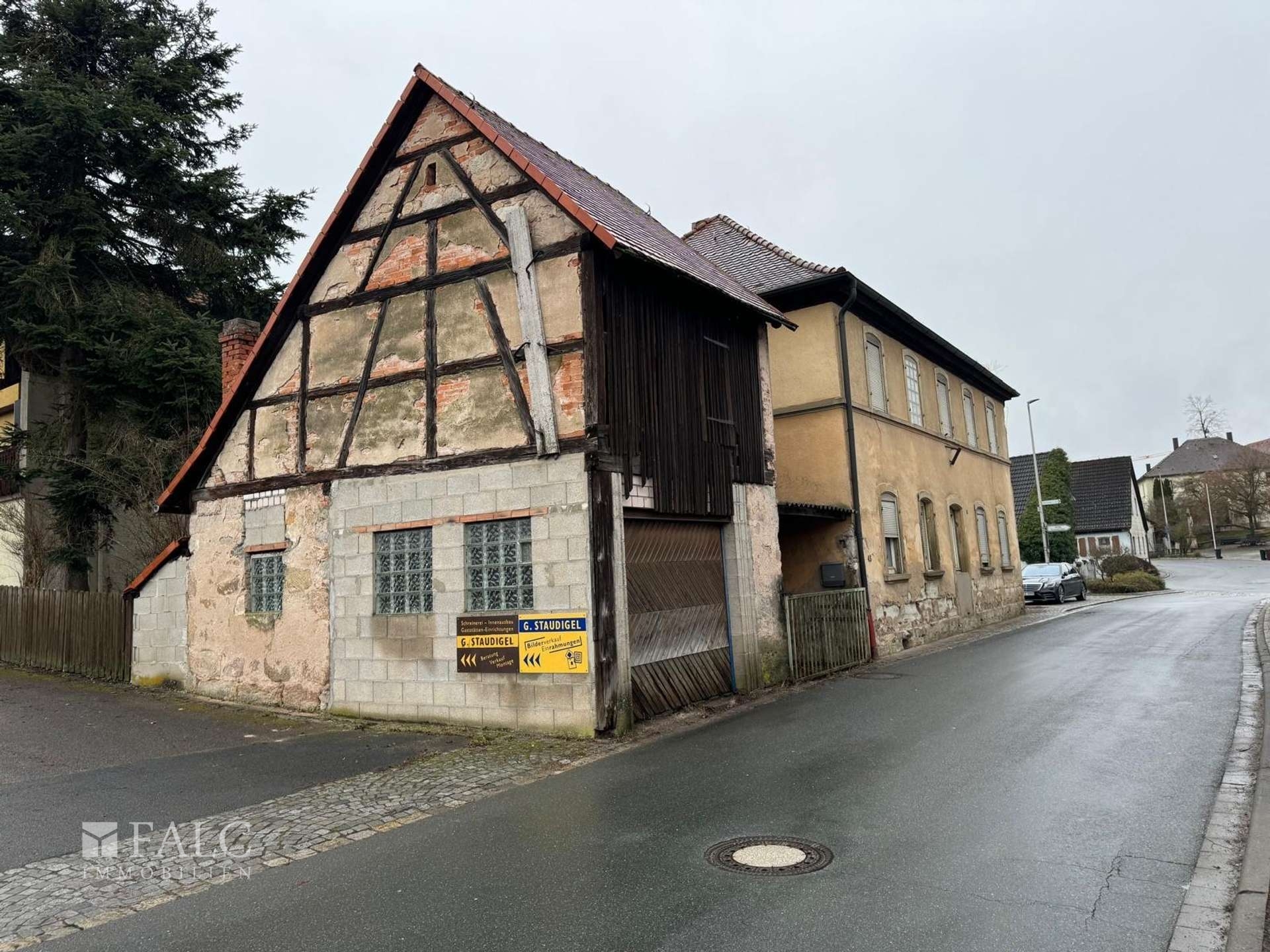 Haus mit Anbau